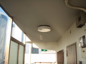 共用廊下灯LEDに交換